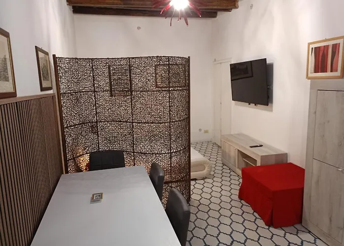 Little Nest Via Giulia *