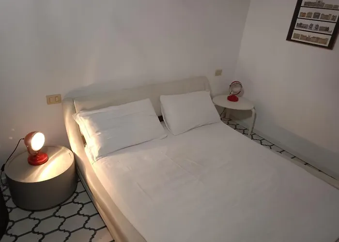 Little Nest Via Giulia Apartament *